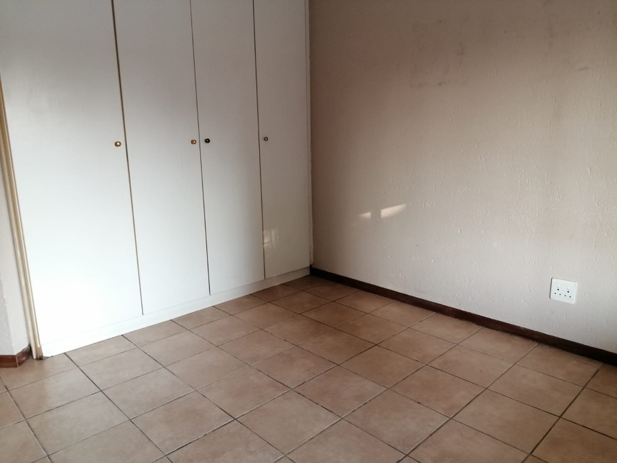 2 Bedroom Property for Sale in Rustenburg Central North West